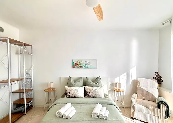 Διαμέρισμα Sea View With Balcony, Near Italy & Monaco Μεντόν