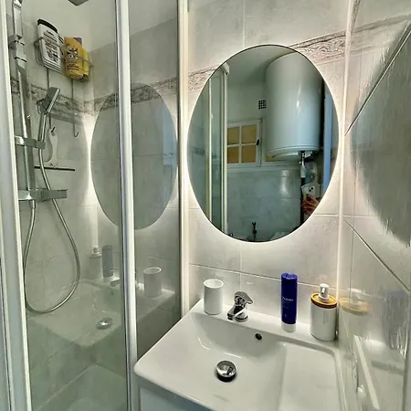 דירה Sea View With Balcony, Near Italy & Monaco *