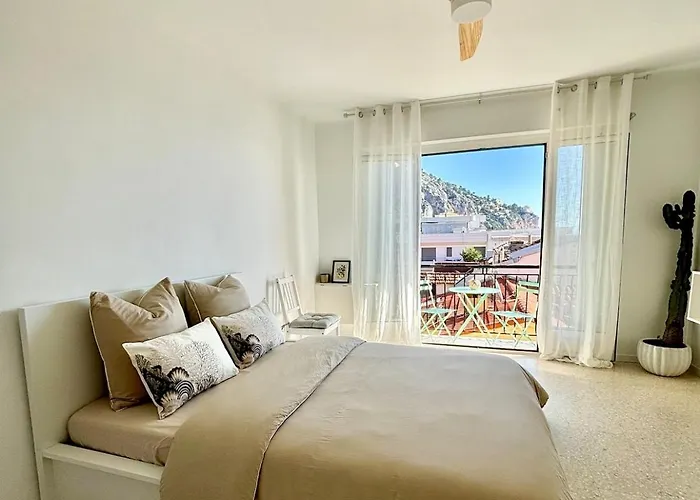 Sea View With Balcony, Near Italy & Monaco