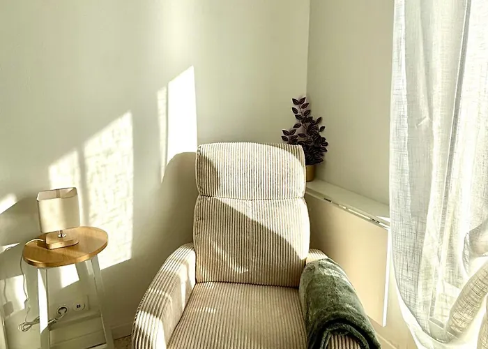 Sea View With Balcony, Near Italy & Monaco Апартаменти *