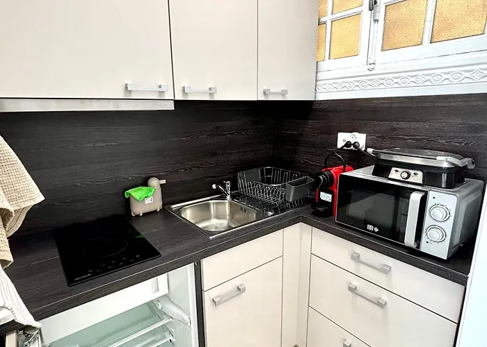 Sea View With Balcony, Near Italy & Monaco Appartamento *